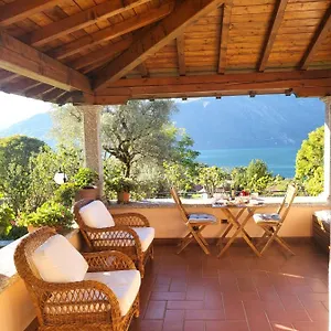 Con Bagno E Portico Vista Appartamento
