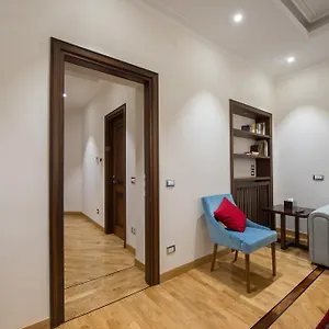 900 Lazio, Emilia & La Corte Apartment Rom